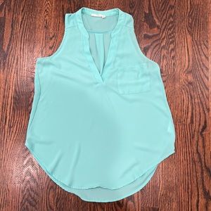 Lush Sleeveless blouse